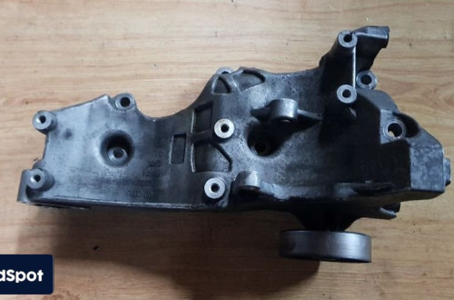 AUDI VW 2.0 TFSI ŁAPA MOCOWANIE ALTERNATORA 06D903143C