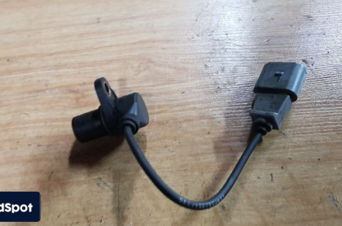 AUDI VW 2.0 TFSI CZUJNIK POŁOŻENIA WAŁU