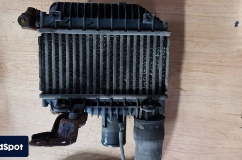TOYOTA AVENSIS T25 2.0D4D CHLODNICA INTERCOOLERA 873067D