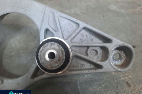 ŁAPA MOCOWANIE DYFRA 2284474 BMW M5 F10 M6 F06 F12
