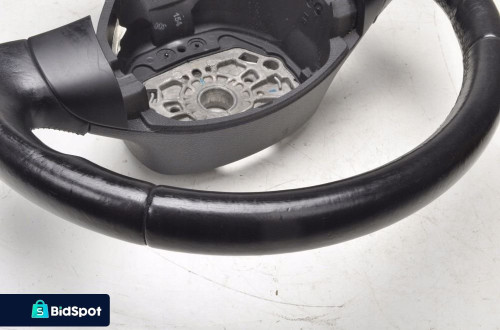 VOLKSWAGEN TIGUAN I KIEROWNICA SKÓRZANA