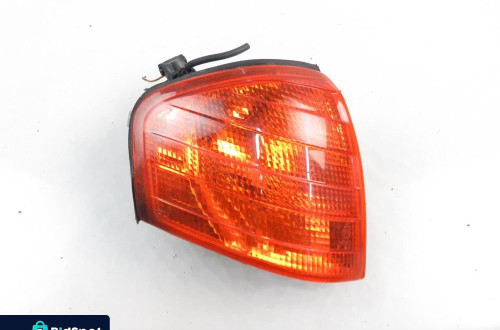 KIERUNKOWSKAZ PRAWY MERCEDES KLASA C T-Model S202