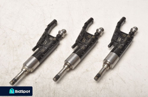 BMW F20 F30 1.5 2.0i WTRYSKI 0261500484 7639990