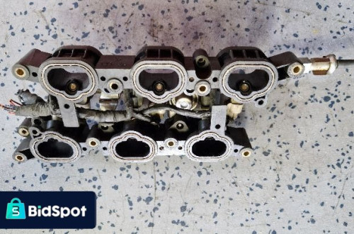 JAGUAR X TYPE  2.1 V6 LISTWA WTRYSKOWA