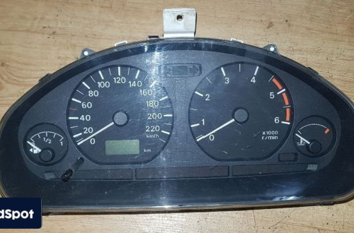 MITSUBISHI SPACE STAR 1.9 LICZNIK