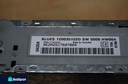 RADIO FABRYCZNE 1Z0035152D SKODA OCTAVIA II LIFT