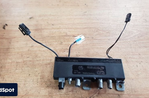 BMW E39 MODUŁ WZMACNIACZ ANTENY 8352774