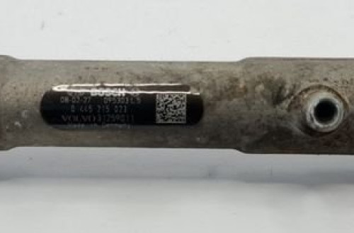 LISTWA WTRYSKOWA VOLVO XC70 2.4 D 31259011