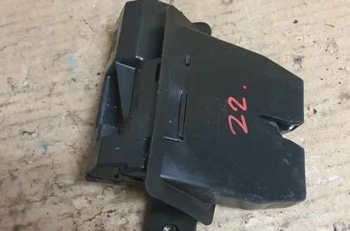 FORD B-MAX ZAMEK KLAPY TYLNEJ / BAGAŻNIKA 8A61A46420AD