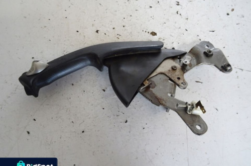 DŹWIGNIA RĘCZNEGO HONDA CRV II