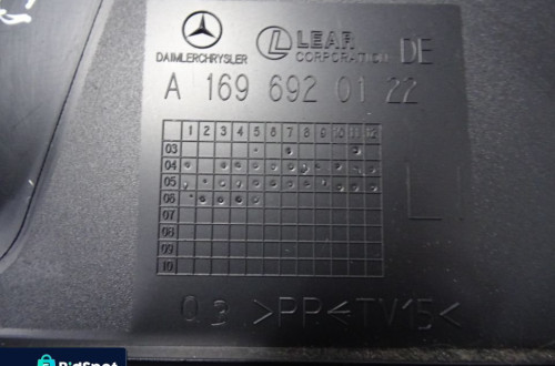 OSŁONA SŁUPKA ŚRODKOWA MERCEDES W169 A-KLASA NR55