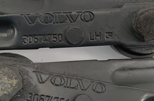 ZAWIASY KLAPY VOLVO XC90 30674750 PARA