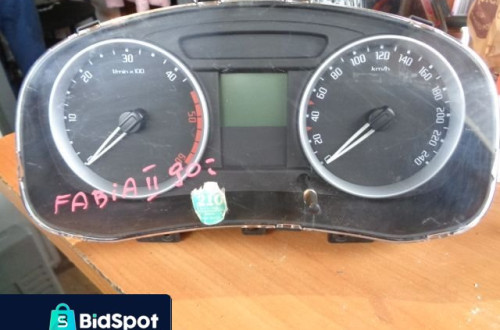 SKODA FABIA II ZEGARY EU