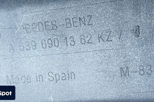 : LISTWA DRZWI LEWA TYŁ MERCEDES VITO W639