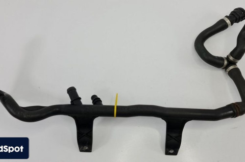 WĄŻ RURA WODY BMW 1 E81 2.0 7552406