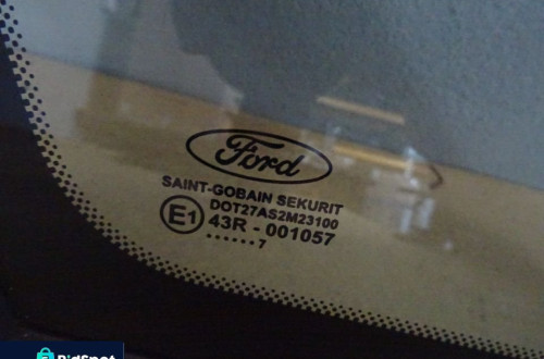 SZYBA KAROSERYJNA PRAWY PRZÓD FORD C-MAX LIFT NR407