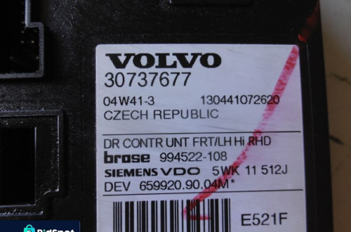 VOLVO V50 04-12 SILNICZEK SZYB LEWY PRZÓD 30737677