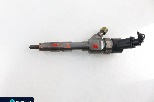 WTRYSKIWACZ RENAULT TRAFIC II 1.9 DCI 7700111014 0445110021