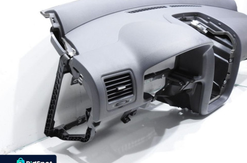 DESKA ROZDZIELCZA KONSOLA VW GOLF V