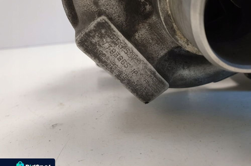 BMW E87 2.0 D TURBOSPRĘŻARKA turbo 7793865