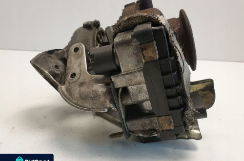BMW E87 2.0 D TURBOSPRĘŻARKA turbo 7793865