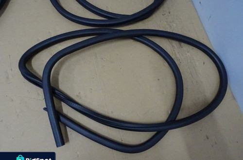 USZCZELKA GUMA DRZWI VW GOLF VI KOMBI NR158