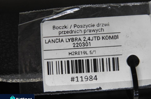BOCZEK DRZWI PRAWY PRZÓD LANCIA LYBRA