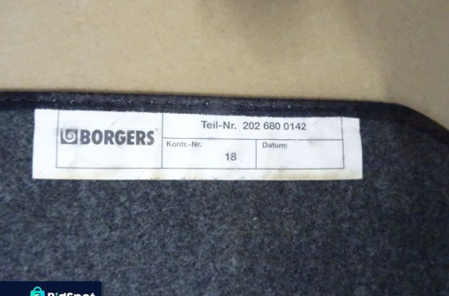 BOCZKI PODŁOGA OSŁONA BAGAŻNIKA MERCEDES W202 SEDAN NR141
