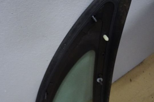 SZYBA KAROSERYJNA LEWY TYŁ CITROEN C5 I 01-04 NR384