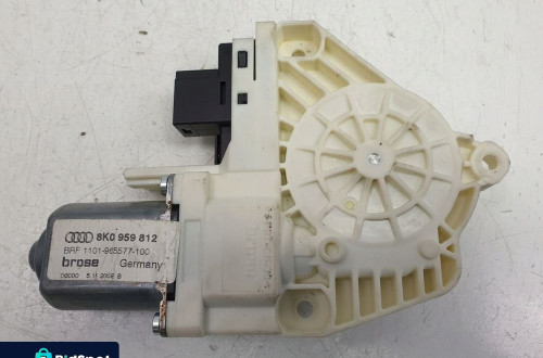 Audi A4 B8 SILNICZEK SZYBY Prawy tył 8K0959812