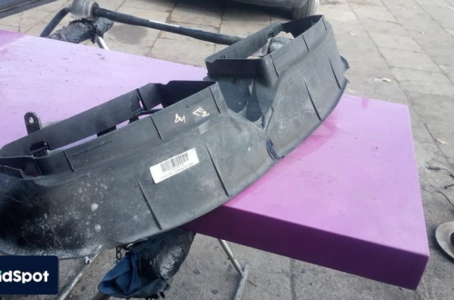 bmw e91 e90 wlot kanal dolot kierownica powietrza 7134099