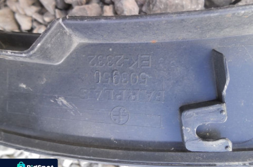 TOYOTA C-HR LISTWA BŁOTNIKA PRAWY TYŁ 75605-F4010