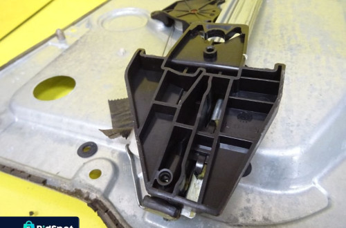 PODNOŚNIK SZYB LEWY TYŁ SKODA FABIA I LIFT 5D 6Q0959811 MECHANIZM ELEKTRYCZNY NR204