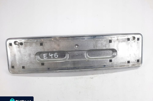 LISTWA POD TABLICE REJESTRACYJNĄ RAMKA LISTWA BMW E46 8255005