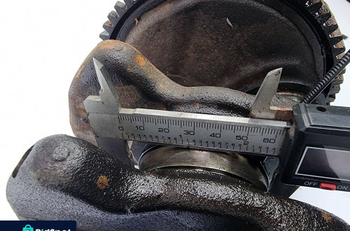 WAŁ KORBOWY TOYOTA AURIS 2.2 D4D