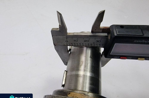 WAŁ KORBOWY TOYOTA AURIS 2.2 D4D