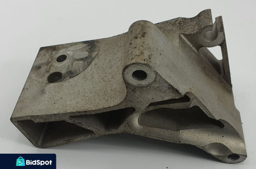 ŁAPA SILNIKA VOLVO S80 I 2.4 D5 8684381