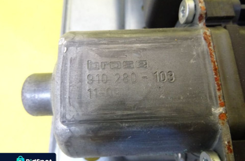 PODNOŚNIK SZYB SZYBY PRAWY TYŁ OPEL ASTRA IV J 5D MECHANIZM ELEKTRYCZNY NR605