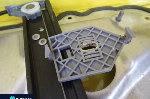 PODNOŚNIK SZYB PRAWY TYŁ AUDI A8 D3 MECHANIZM ELEKTRYCZNY NR208