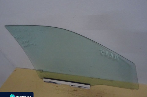 SZYBA DRZWI LEWY PRZÓD OPEL VECTRA B 5D HB NR1115