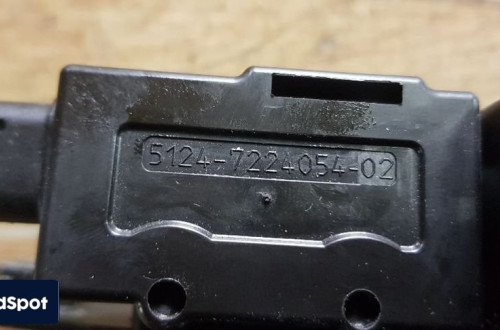 BMW F10 ZAMEK KLAPY TYŁ DOCIĄG  966929