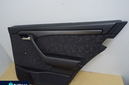BOCZEK BOCZKI DRZWI TYŁ MERCEDES W202 SEDAN NR71