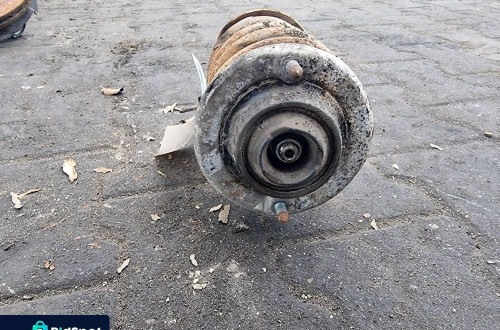 AMORTYZATOR PRAWY PRZÓD AUDI A6 C5