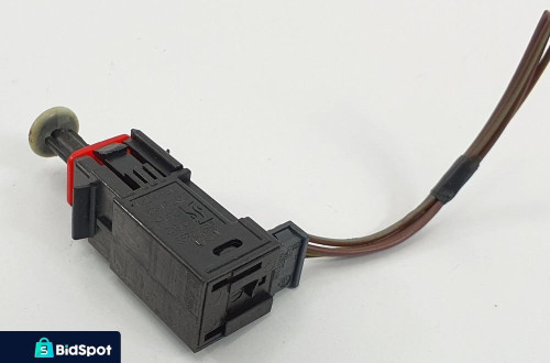 CZUJNIK STOP STOPU OPEL CORSA D 13299721