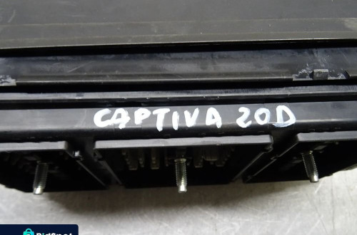 CHEVROLET CAPTIVA 06-10 2.0D SKRZYNKA BEZPIECZNIKÓW