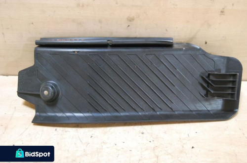 PODNÓŻEK STOPKA STOPNICA 8E1864777 AUDI A4 B7 EU