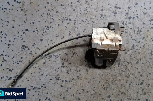 MERCEDES W 203 KOMBI ZAMEK BAGAŻNIKA