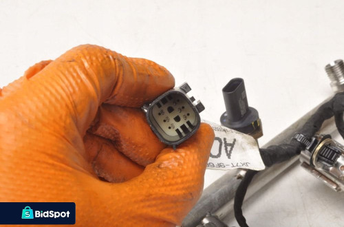 FIESTA MK8 1.5 LISTWA WTRYSKOWA HX7G-9D280-AA