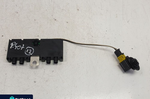 PEUGEOT 407 WZMACNIACZ RADIA anteny 9654390480