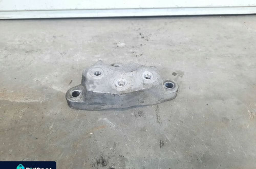 ŁAPA WSPORNIK SKRZYNI 51838161 ALFA GIULIETTA 2.0 JTDM